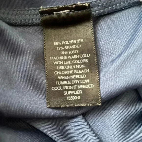 💥Xersion Navy Knee Cut Out Leggings M - Picture 9 of 9